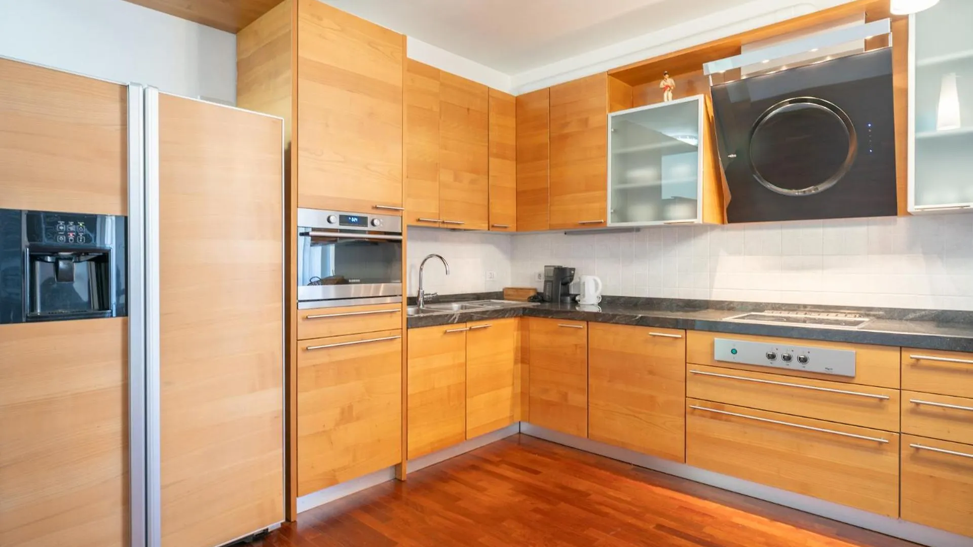 Large Well-Equipped Appartement Near Como Lake 莱科