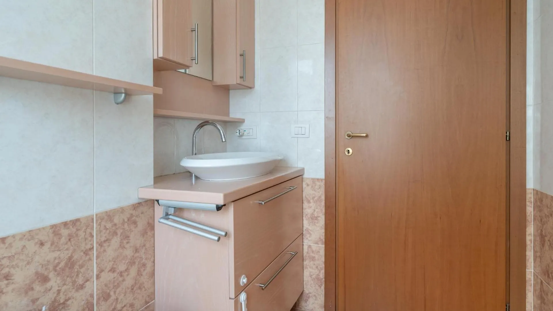 公寓 Large Well-Equipped Appartement Near Como Lake 莱科